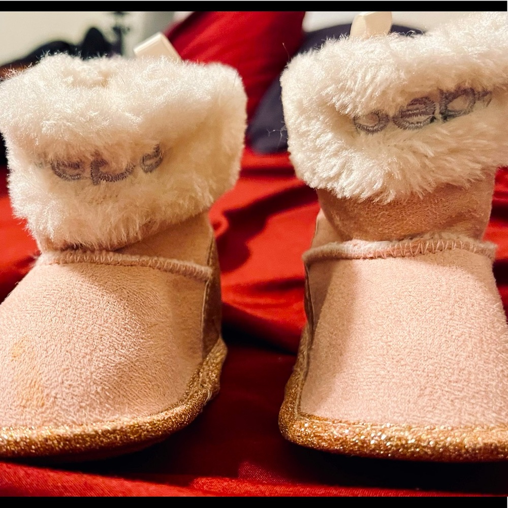 BeBe Baby Pink/White Faux Fir Lined Suede Booties